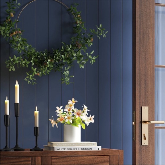 NWT Set of 3 Aluminum Taper Holders Black
- Threshold - Picture 2 of 5